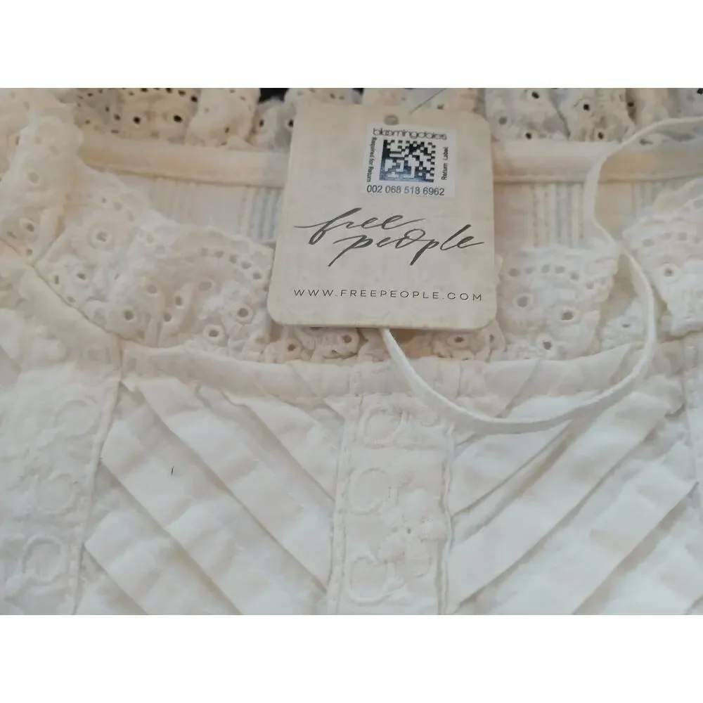 NWT - Free People More Romance Top in Ivory Size: XS
